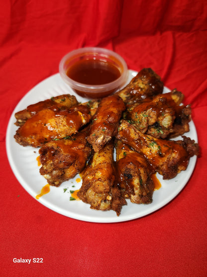 HONEY SRIRACHA STICKY WINGS